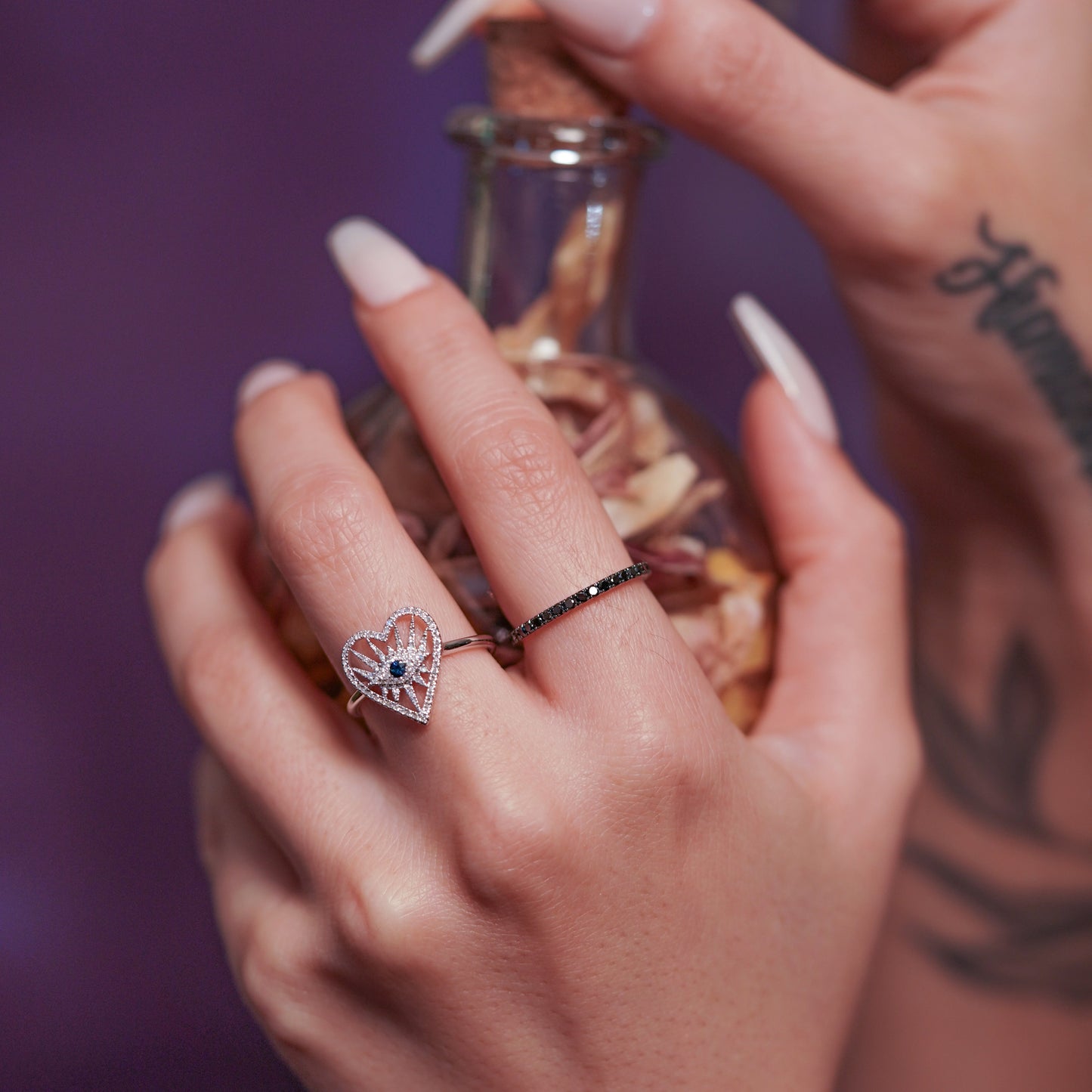 Anita - Black Diamond