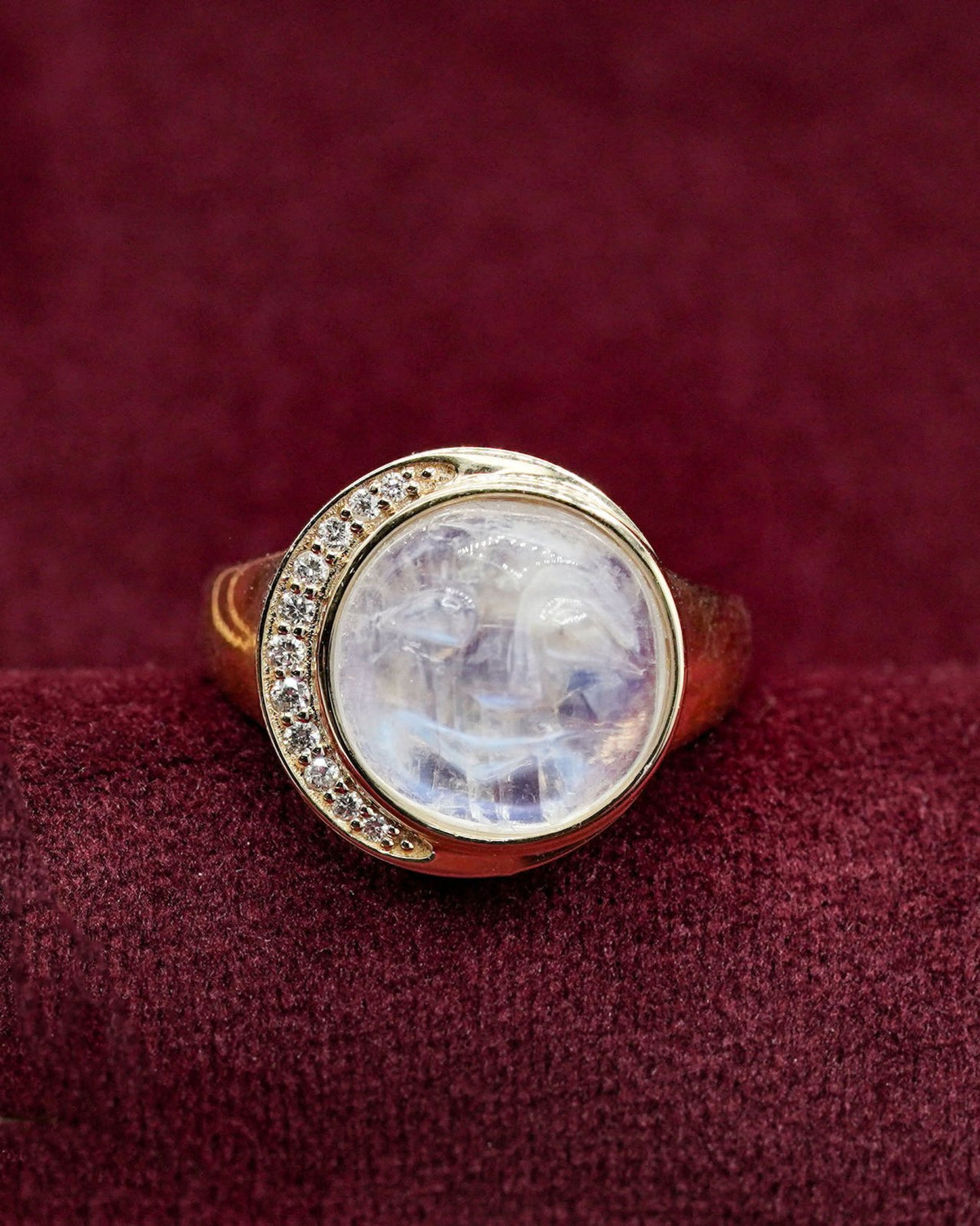 Luna Signet Ring