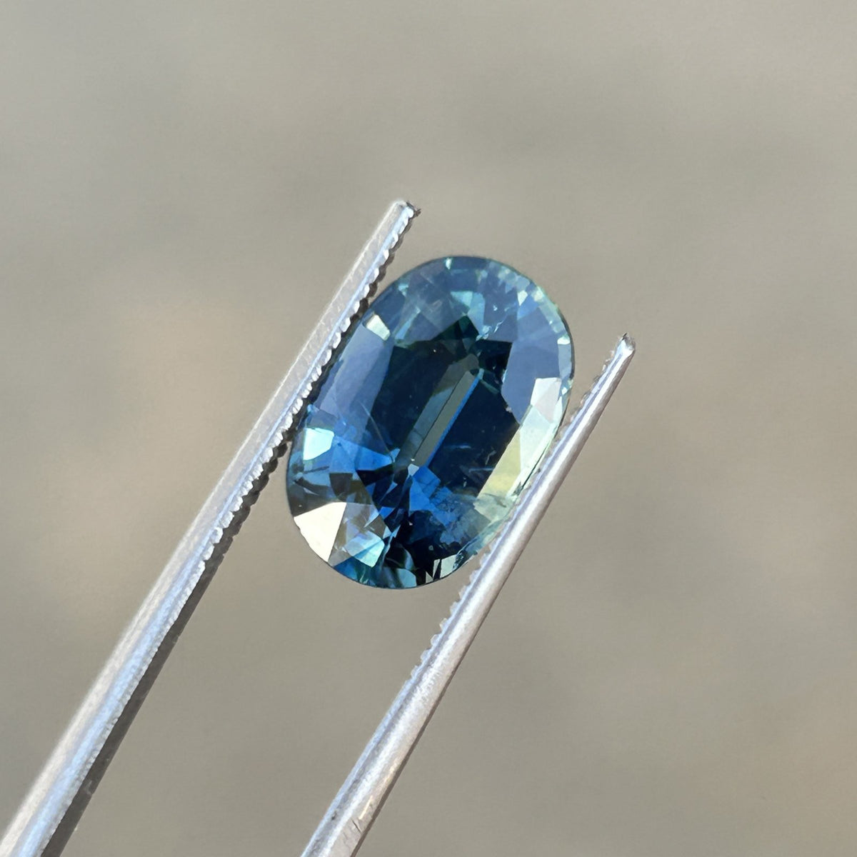 Oval Teal Sapphire: 4.19 CT
