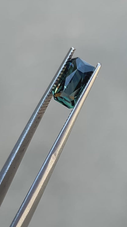 Radiant Cut Teal Sapphire: 1.99 CT