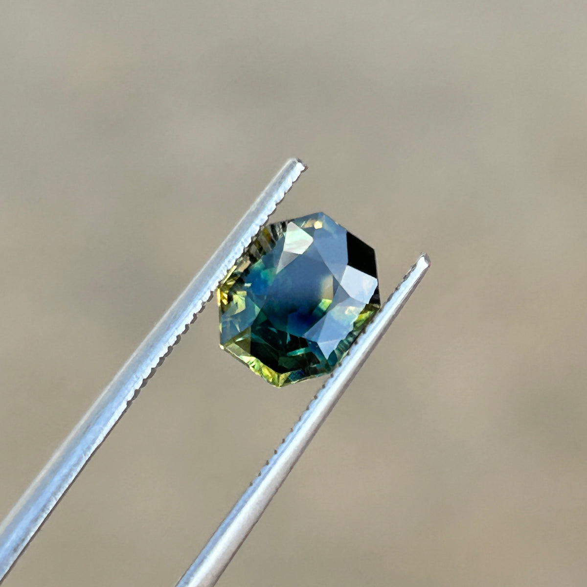 Radiant Cut Bicolor Sapphire: 1.64 CT
